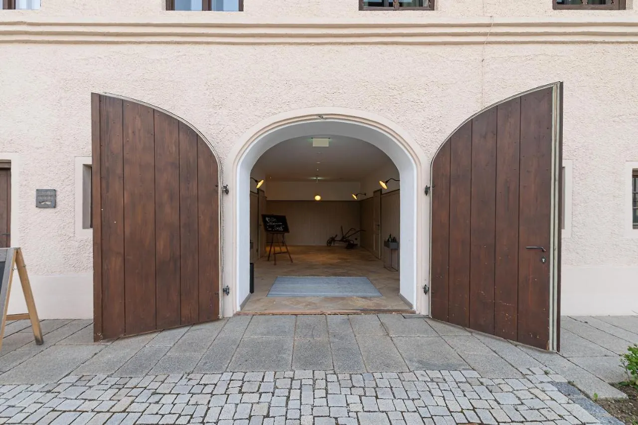 Landhotel Alte Zollstation- Historical Building Pittenhart Allemagne
